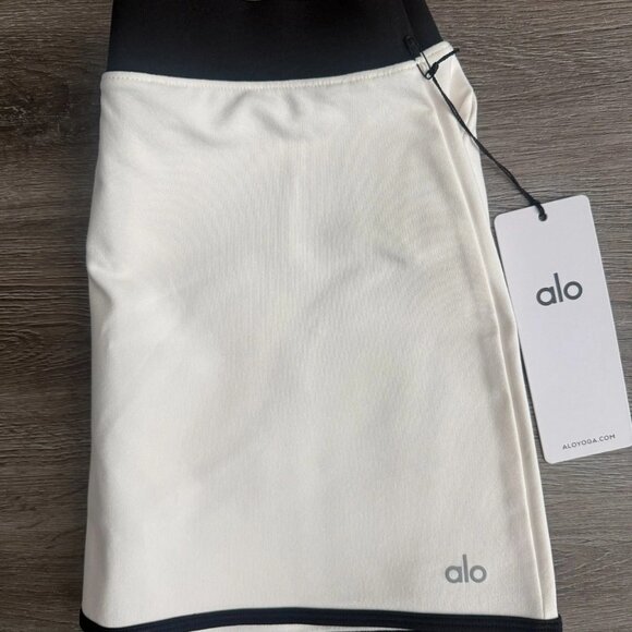 Alo Yoga Set Airbrush Streamlined Bra Tank And Airbrush Streamlined Skirt Auth - Picture 7 of 7